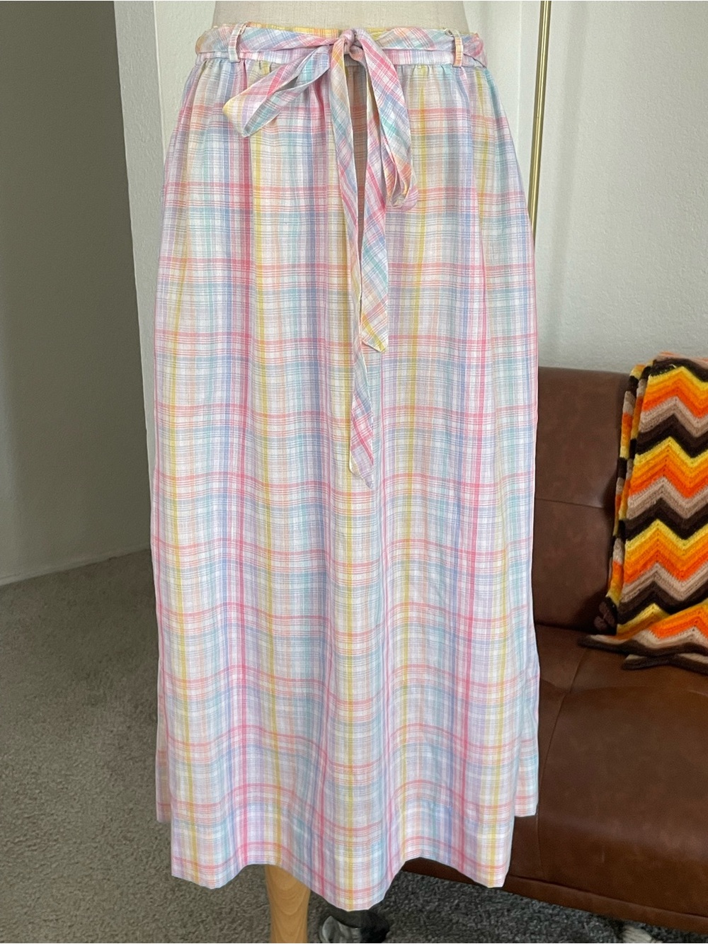 Vintage 1970s Jamison Cottage Farmhouse Plaid Pastel Tie Buttoned Skirt